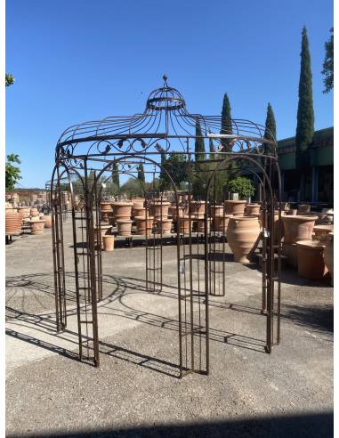 Gloriette en fer forgé plein