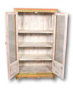 Armoire en bois, style vintage, motif floral et rangements spacieux 2