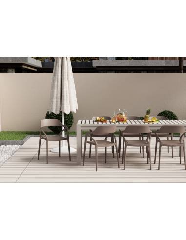 Chaise en plastique KARI avec accoudoirs| La Madeleine Déco