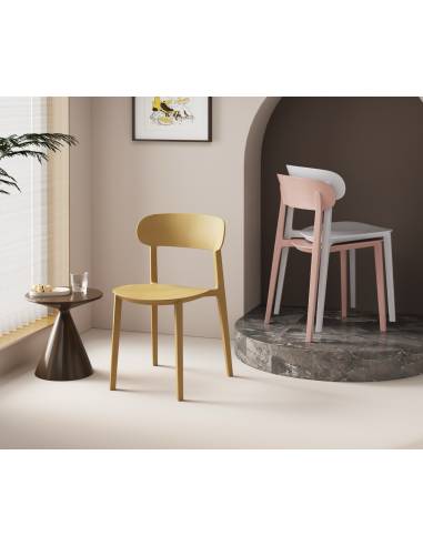 Chaise en plastique COMAN | La Madeleine Déco