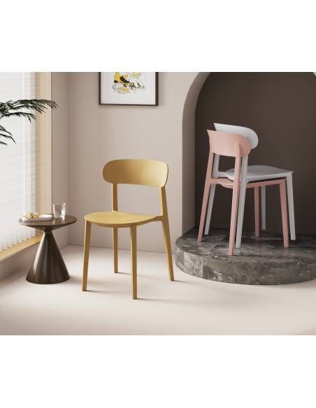 Chaise en plastique COMAN | La Madeleine Déco