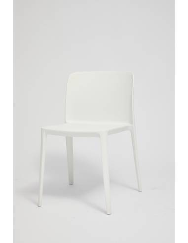 Chaise en plastique PLAINY | La Madeleine Déco