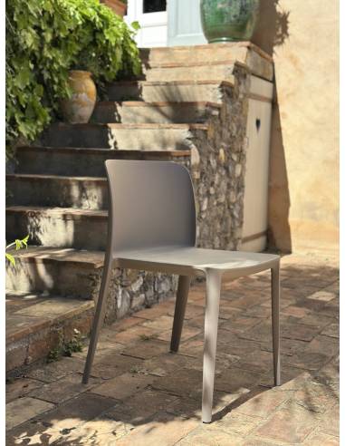 Chaise en plastique PLAINY | La Madeleine Déco