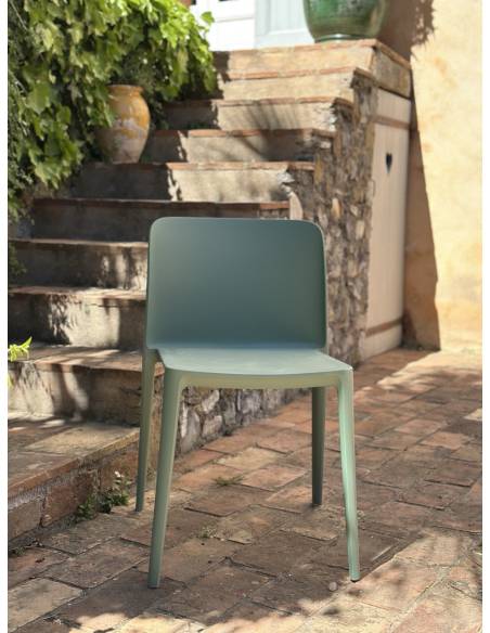 Chaise en plastique PLAINY | La Madeleine Déco