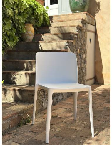 Chaise en plastique PLAINY | La Madeleine Déco