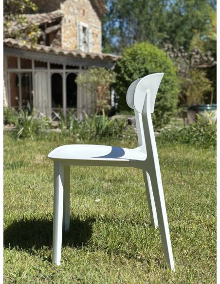 Chaise en plastique COMAN | La Madeleine Déco