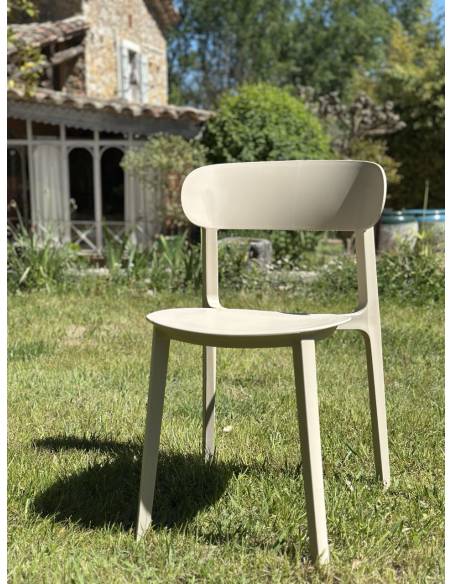 Chaise en plastique COMAN | La Madeleine Déco