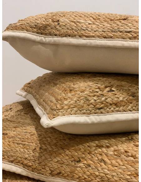 Coussin tressé en jute naturel